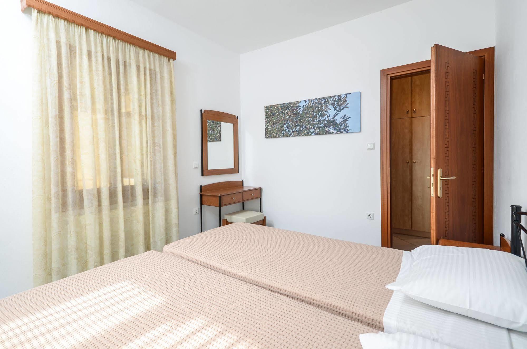 Naxos Apartment *