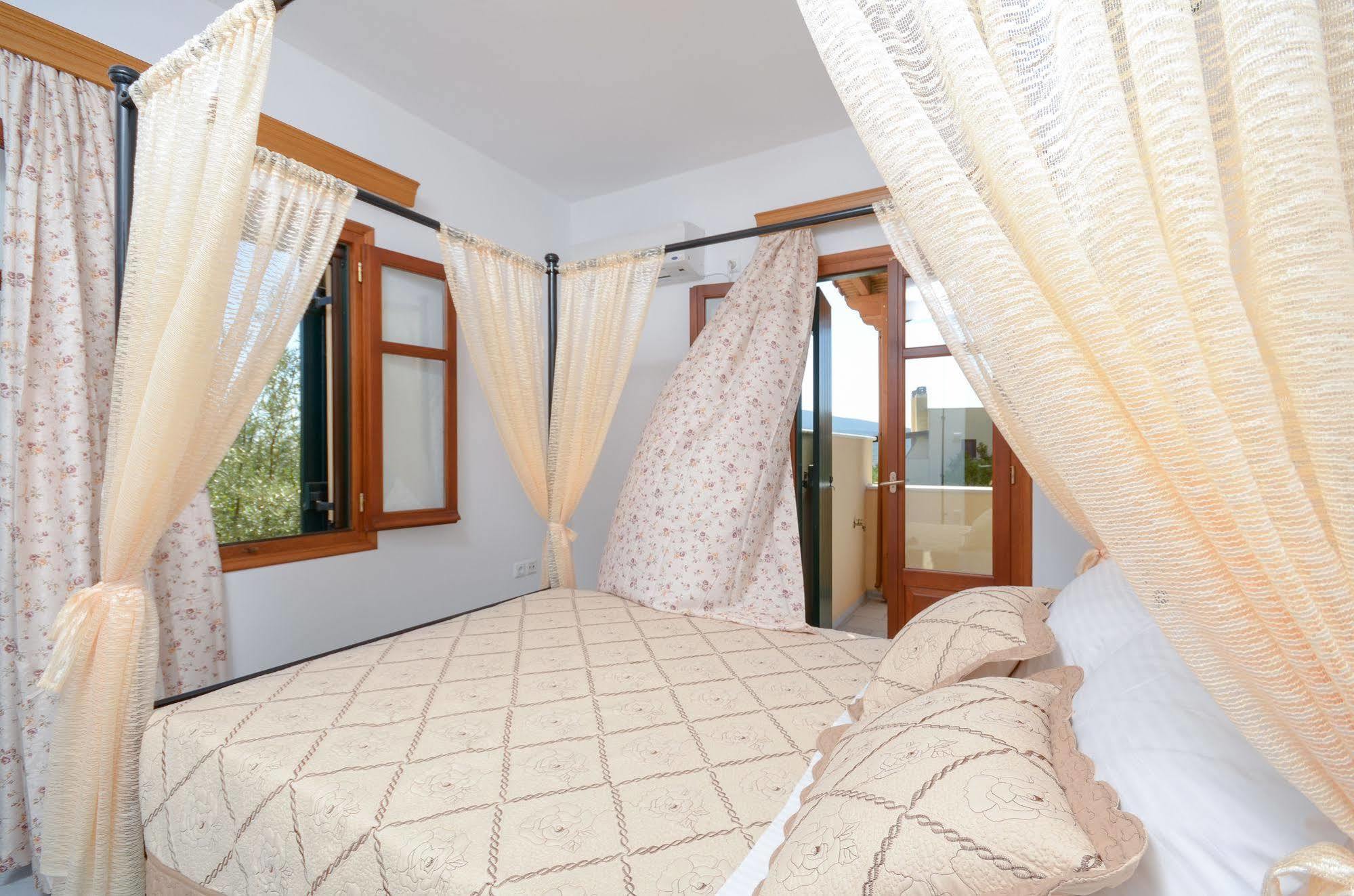 Naxos Apartment *