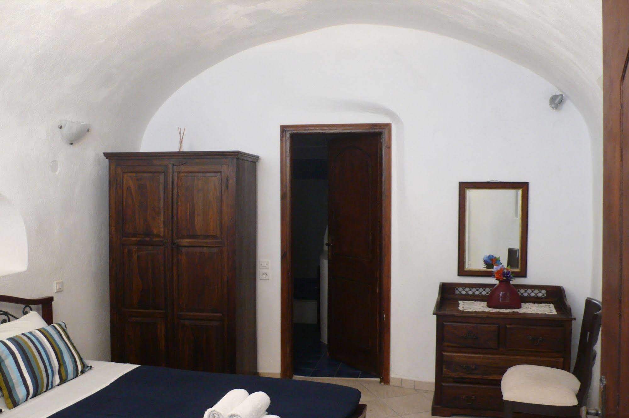 Holiday home Iridanos Cave House Megalochori (Santorini)
