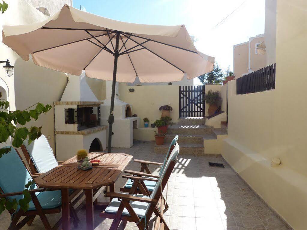 Iridanos Cave House Holiday home Megalochori (Santorini)