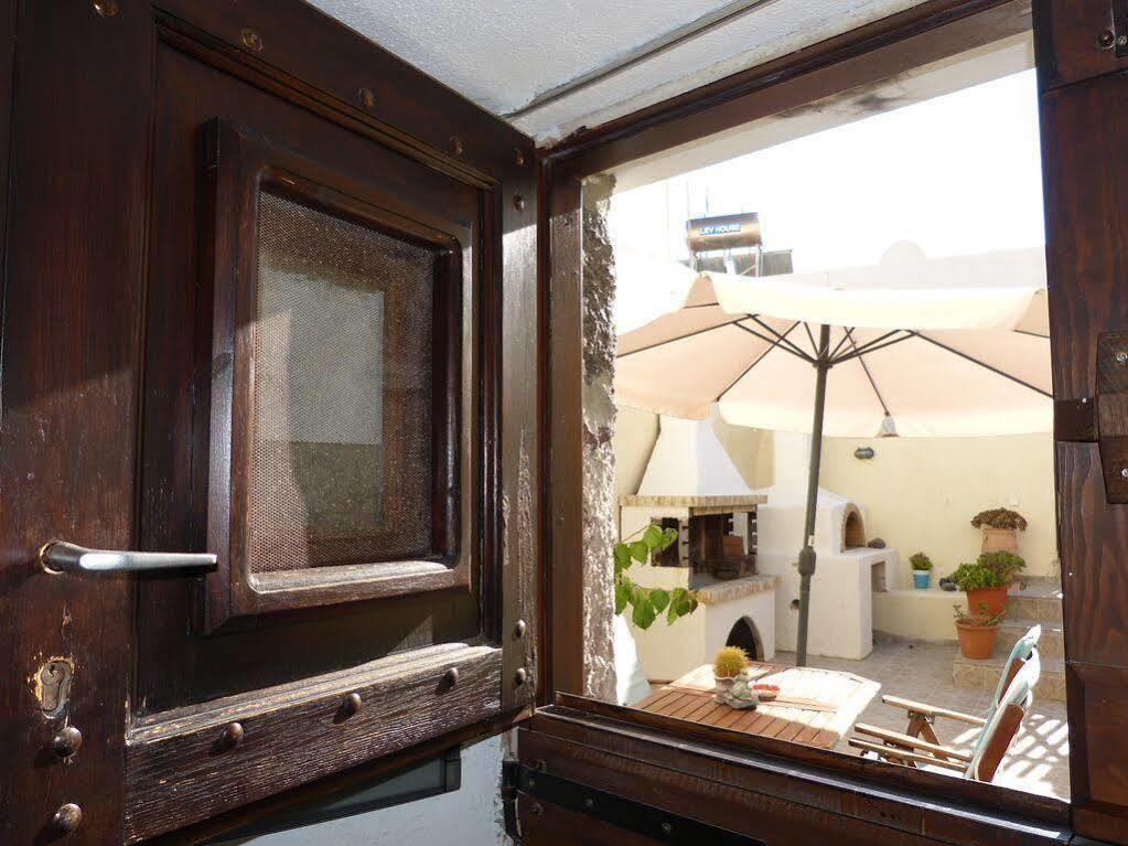 Iridanos Cave House Holiday home Megalochori (Santorini)