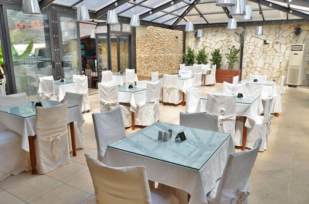 Mavrikos Hotel