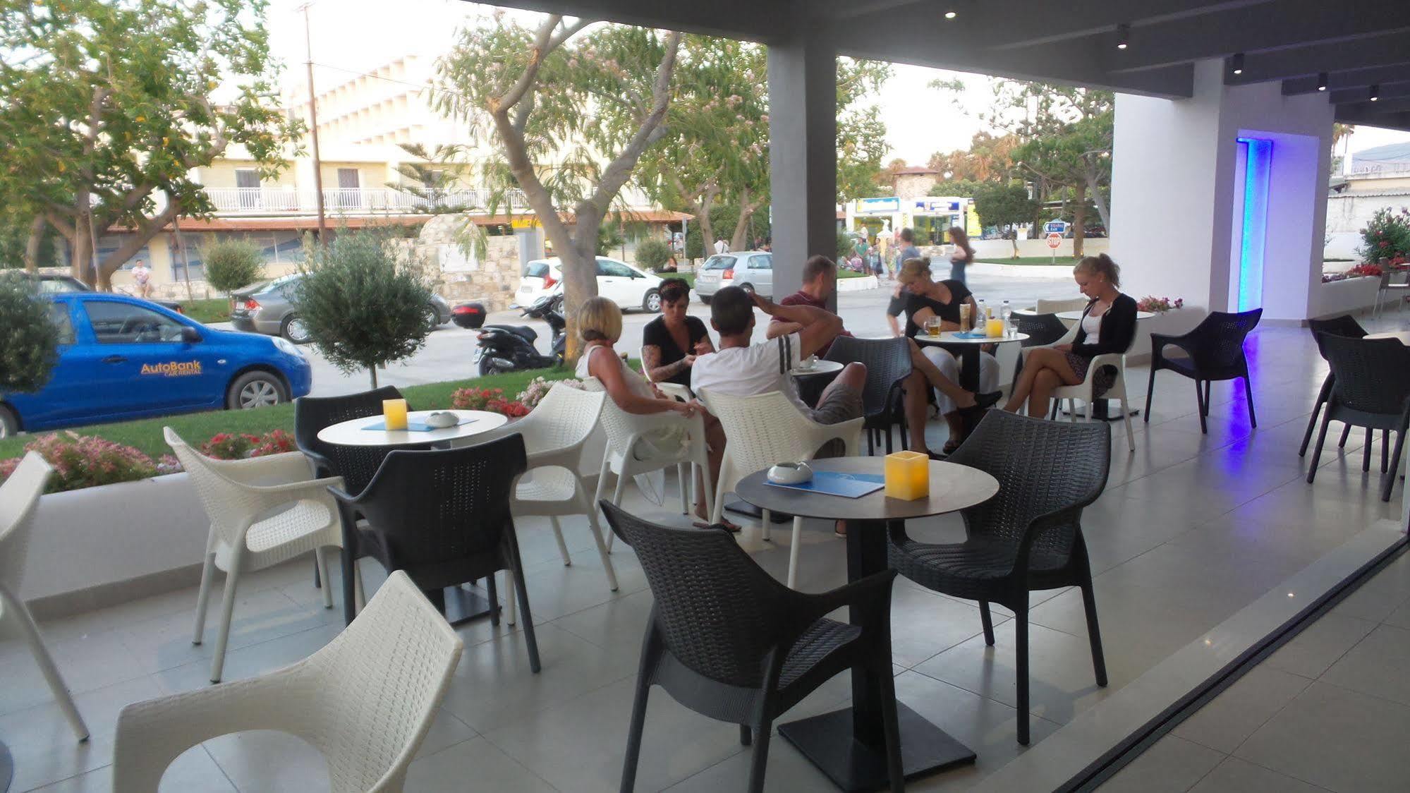 Cosmopolitan Hotel 4*