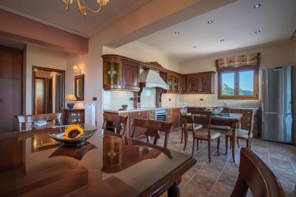 Clairy Apartment Laganas
