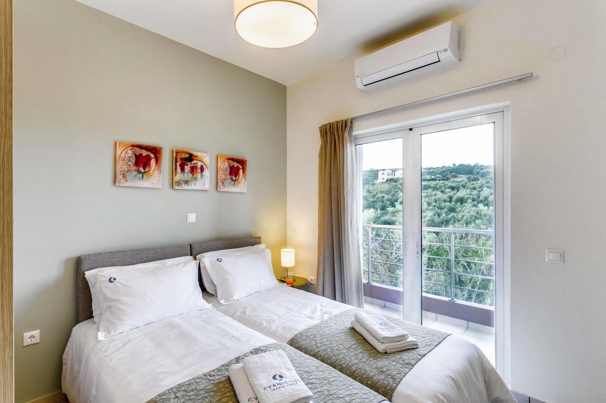 Cyan Icons Hotel *