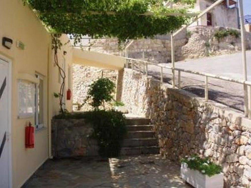 Irida Hotel Exopoli