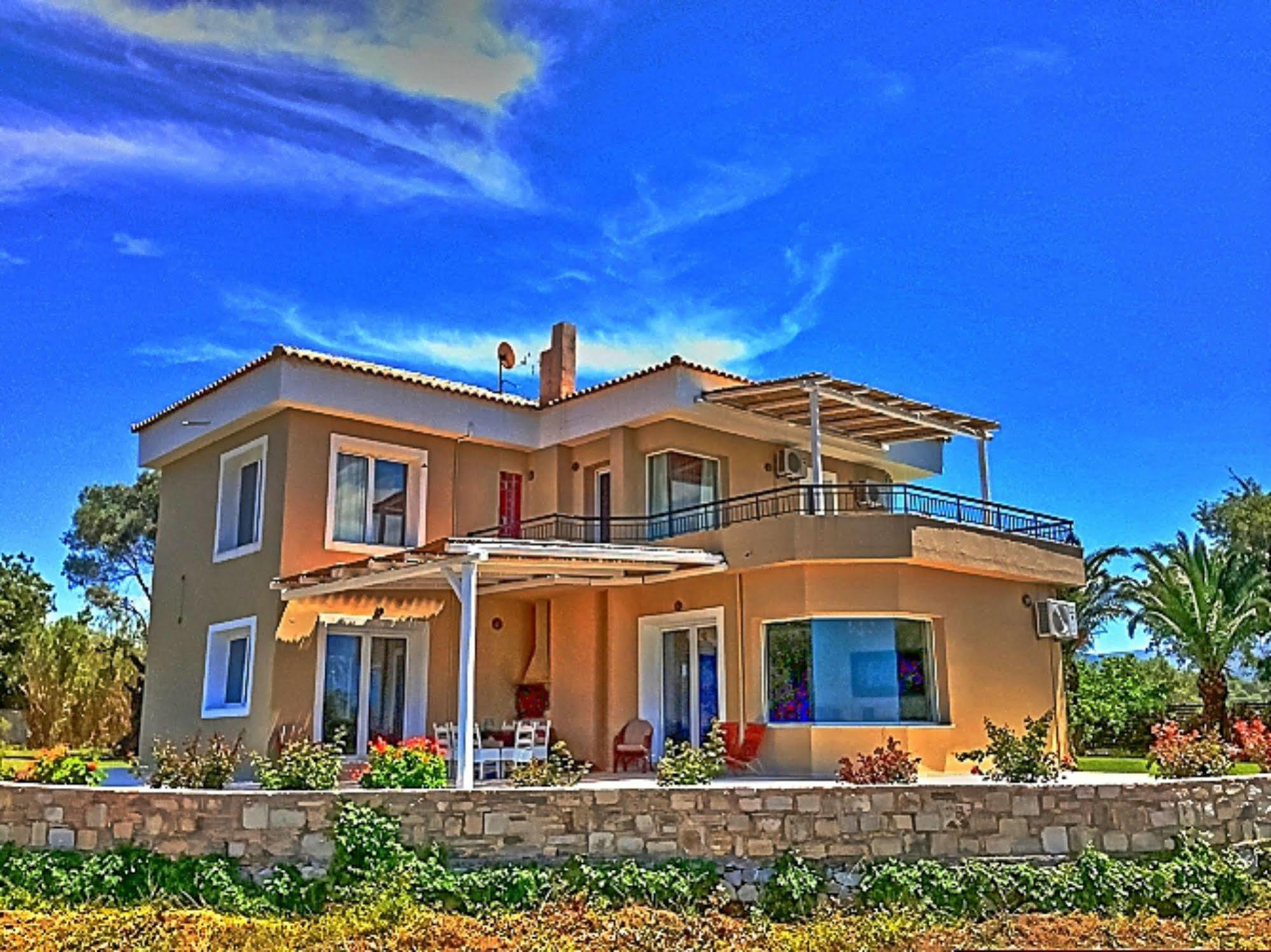 Discrete Episkopi Hotel