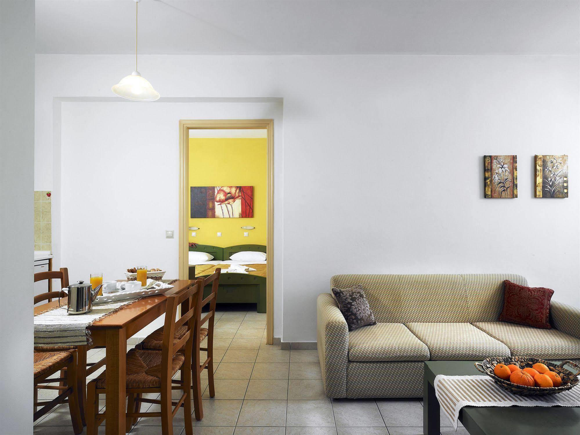 Erivolos & Apartment *