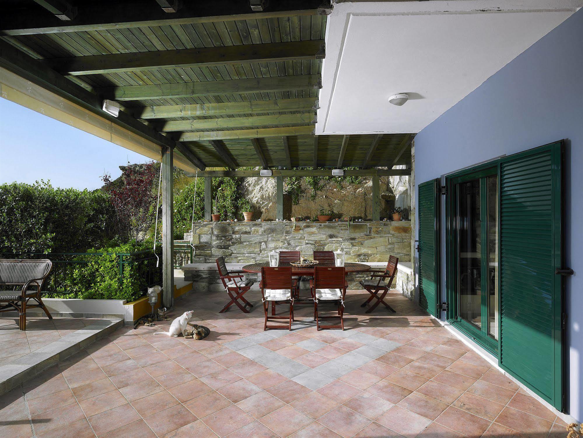 Erivolos & Apartment *