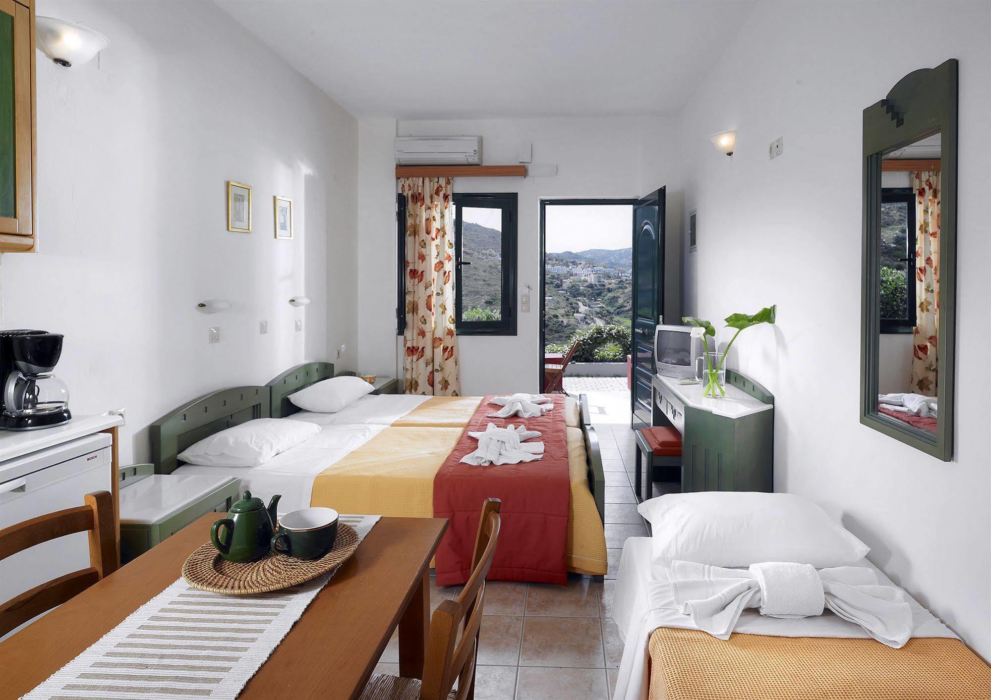 Erivolos & Apartment