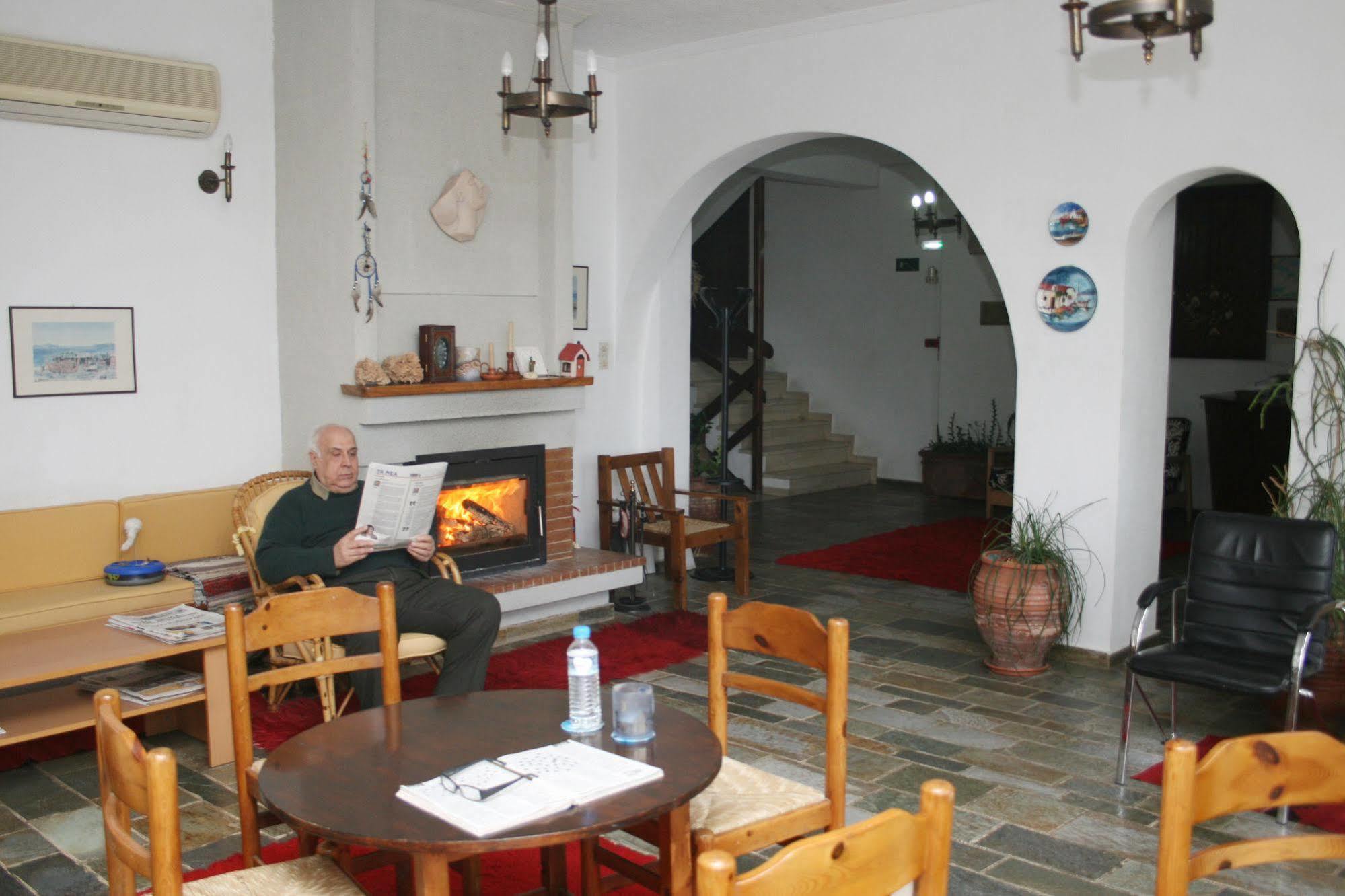 Iliahtides Hotel Amarynthos