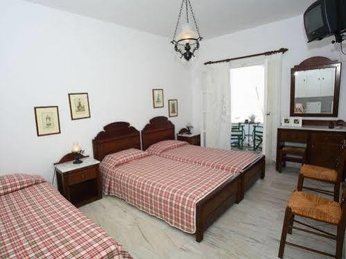 Ostria Aparthotel Naousa (Paros)