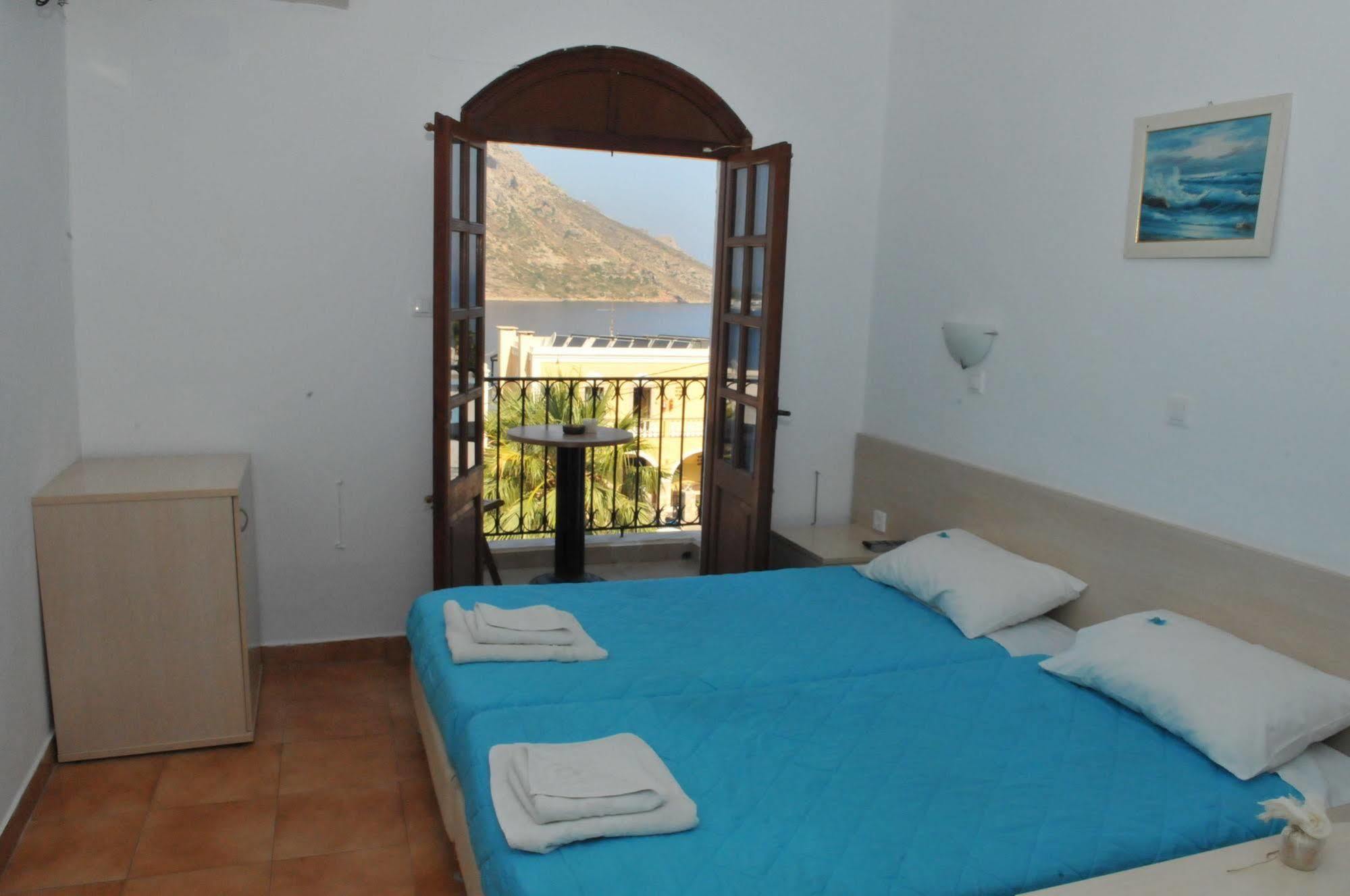 Vouros Bed & Breakfast 3*
