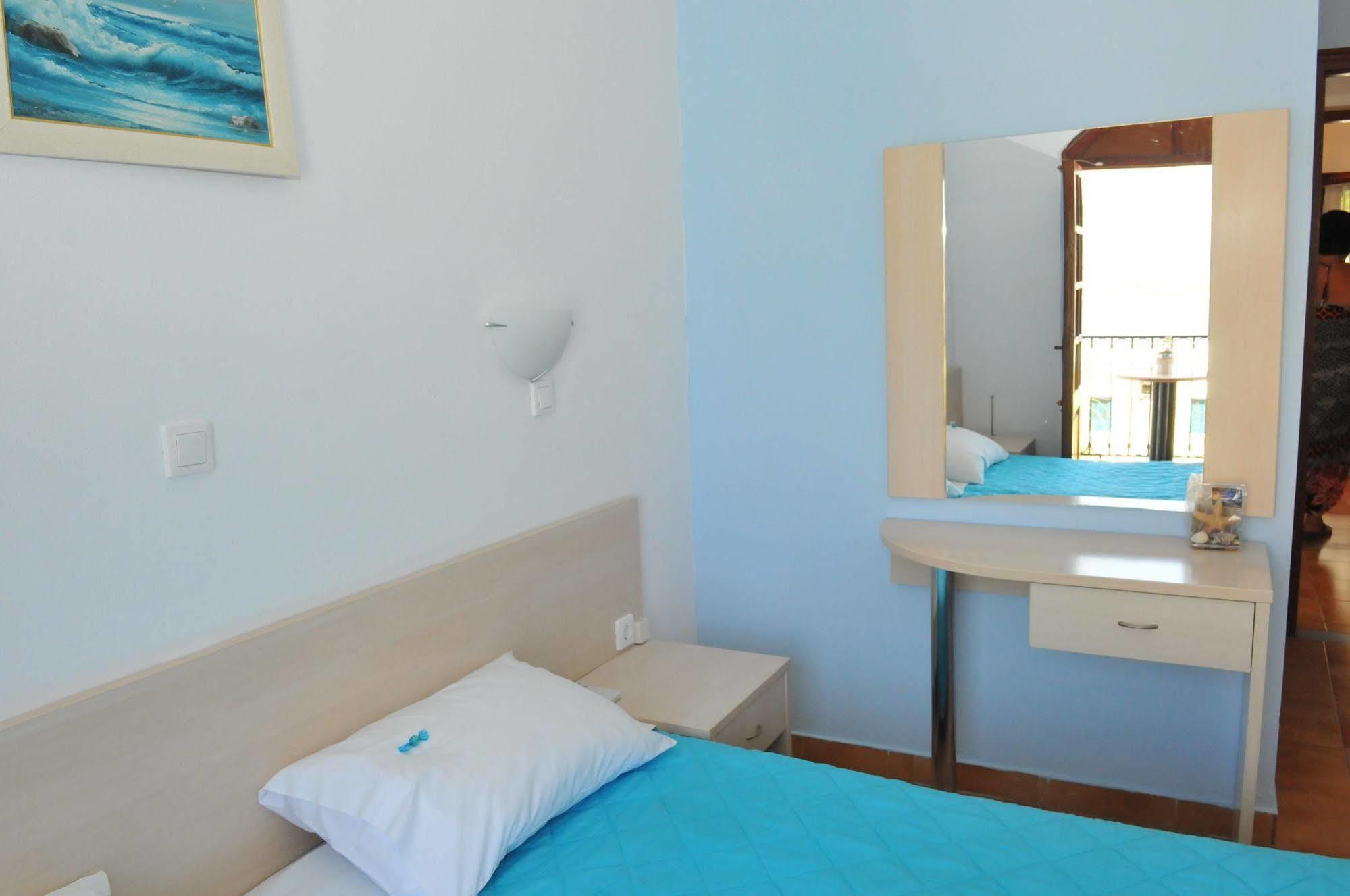 Vouros Bed & Breakfast