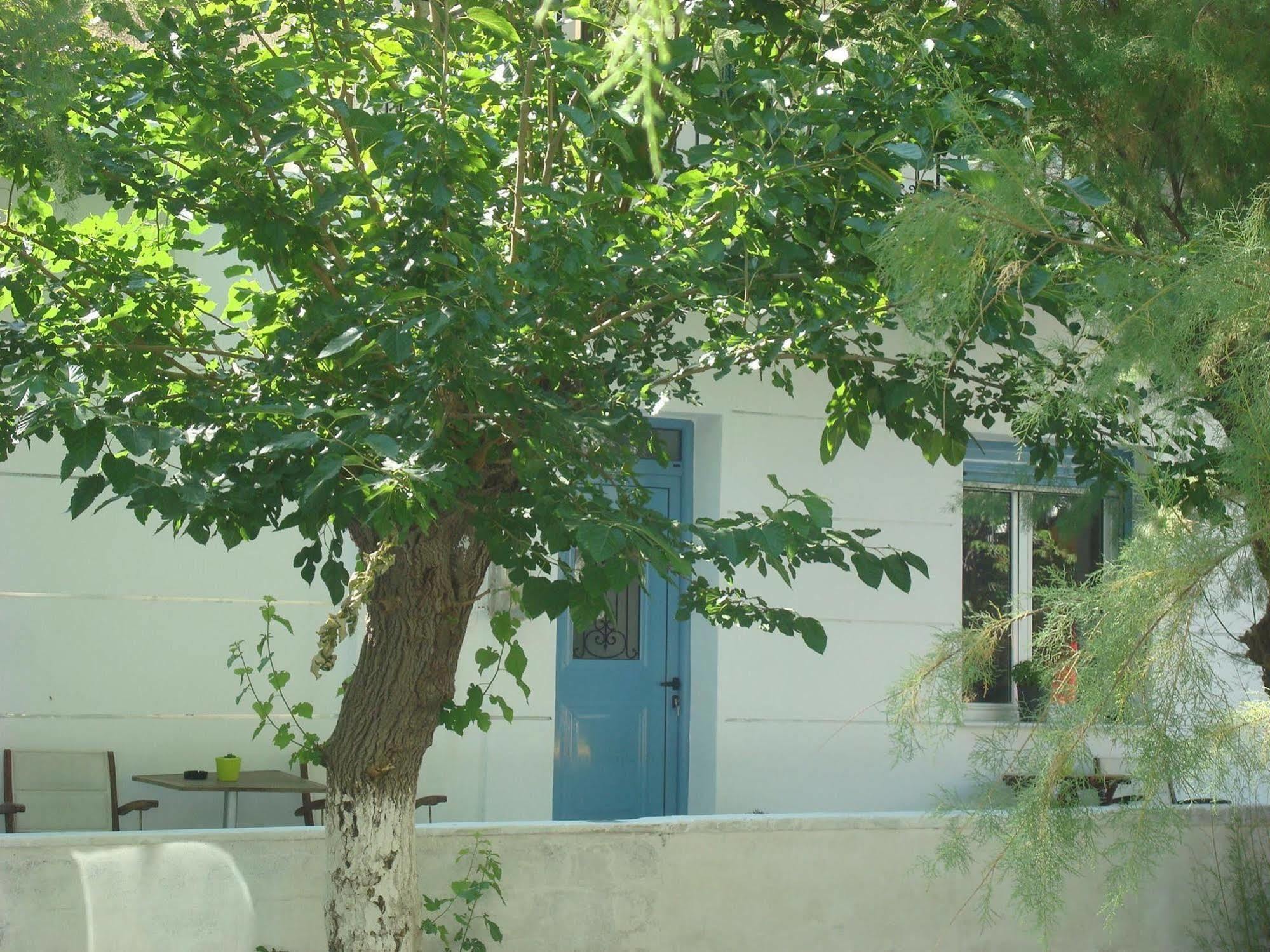 Smaragdi Hotel