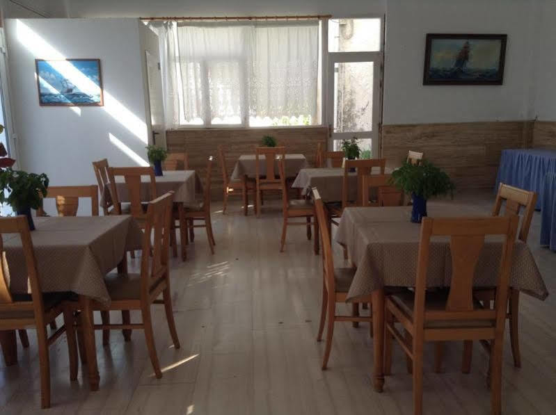 Hotel Meltemi Adamantas (Milos)