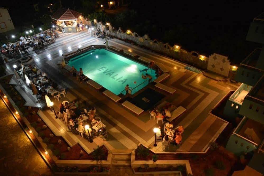 Evalia Apartment Anissaras