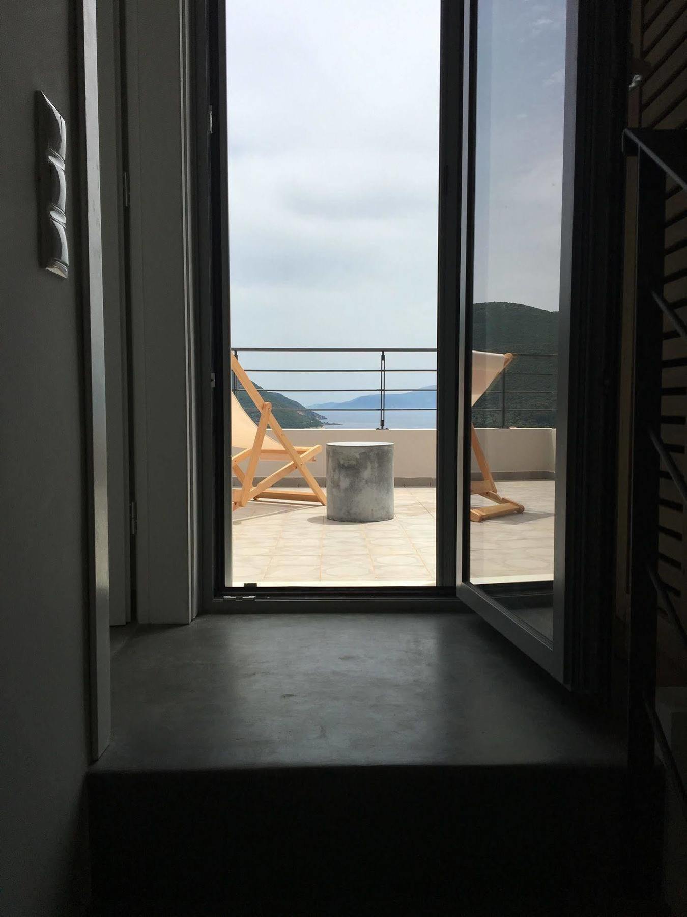 Apartment Anemos Luxury Pondi