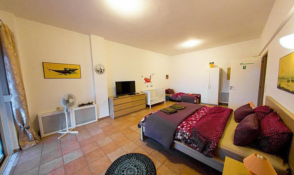 Wild Pear Apartment Agia Pelagia (Crete)