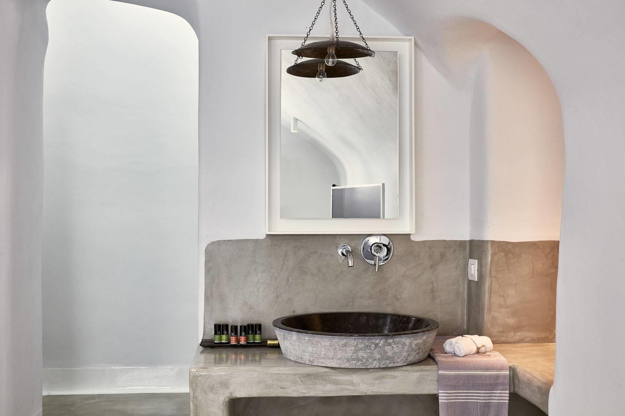 Boho Santorini 3*