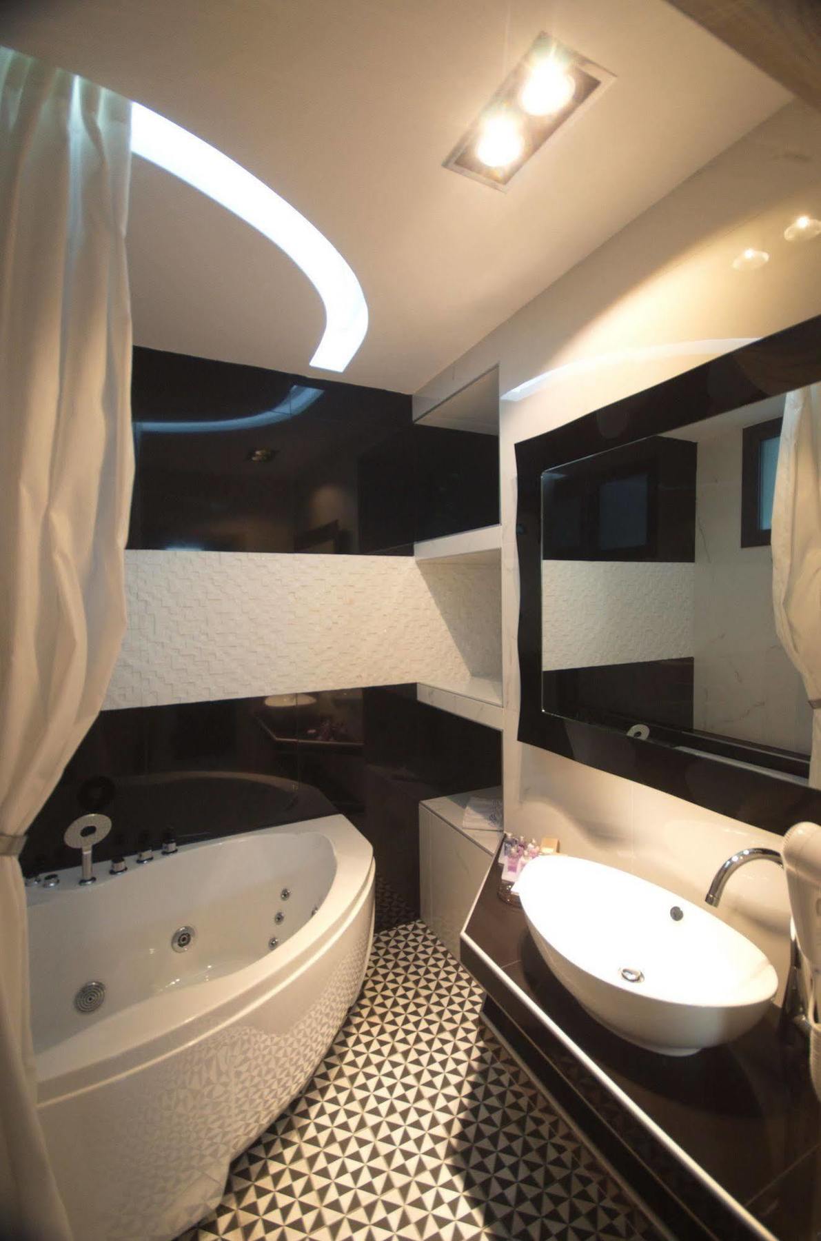 White Pearl Luxury 3* Pefkochori