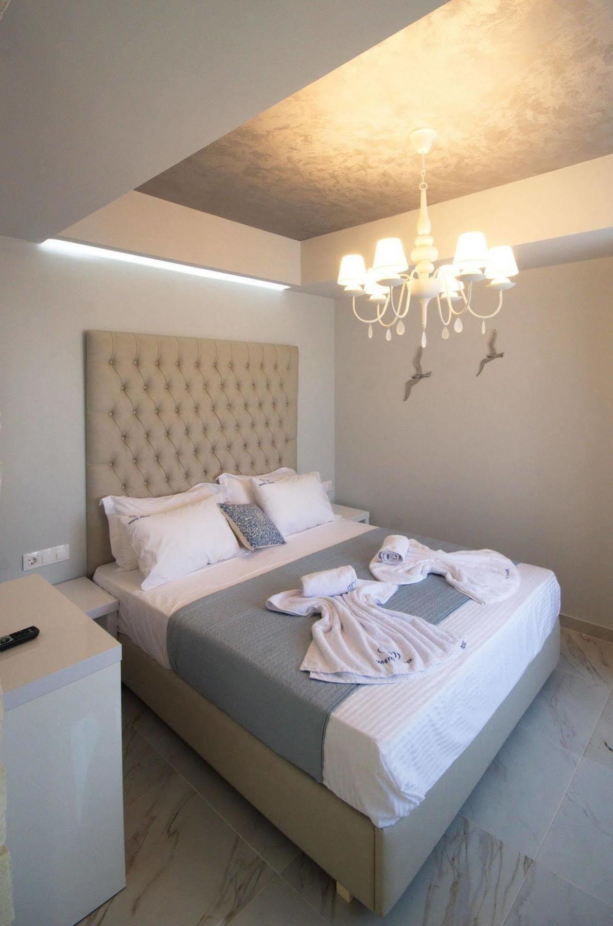White Pearl Luxury
