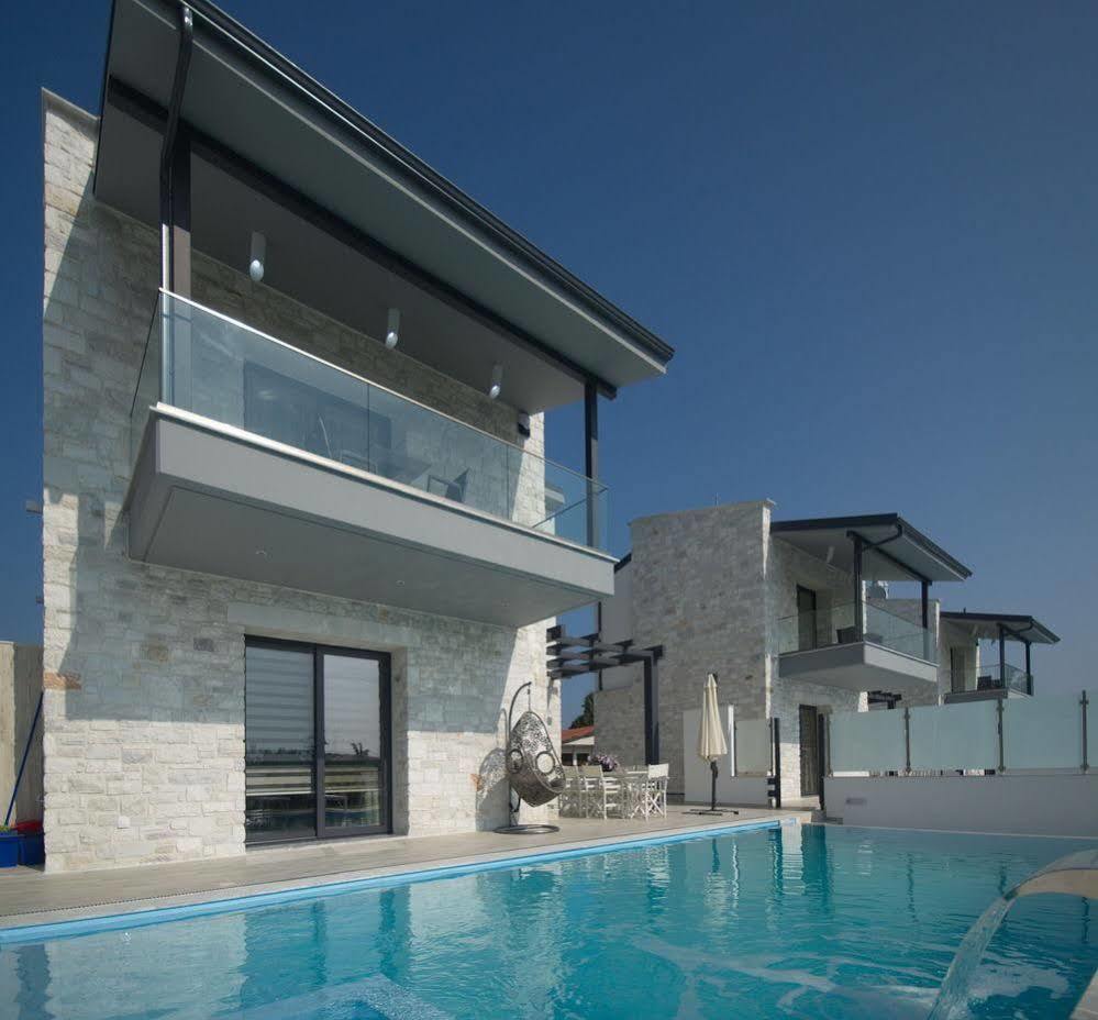White Pearl Luxury Hotel 3*