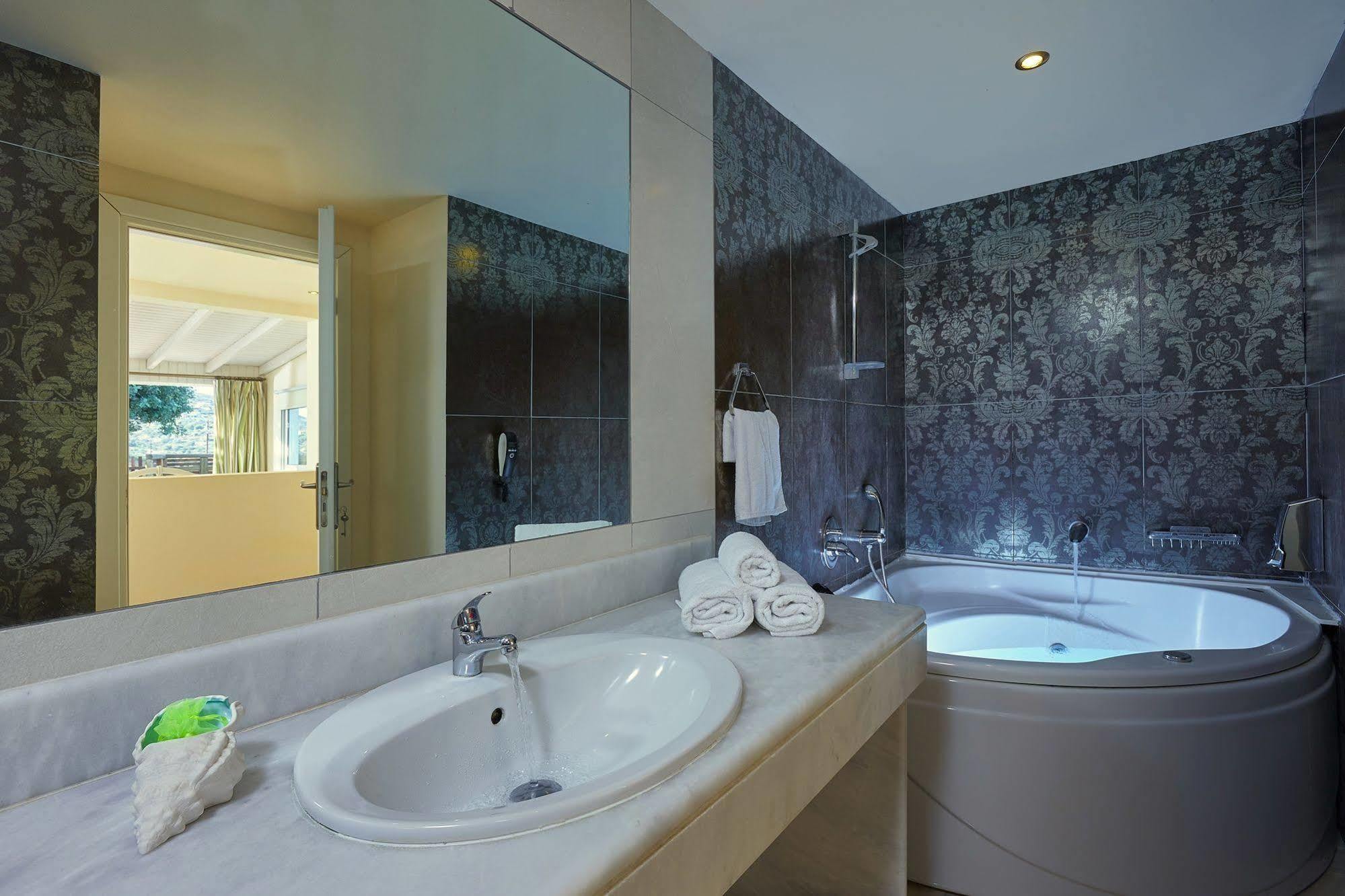 Elounda Eleon Villa *