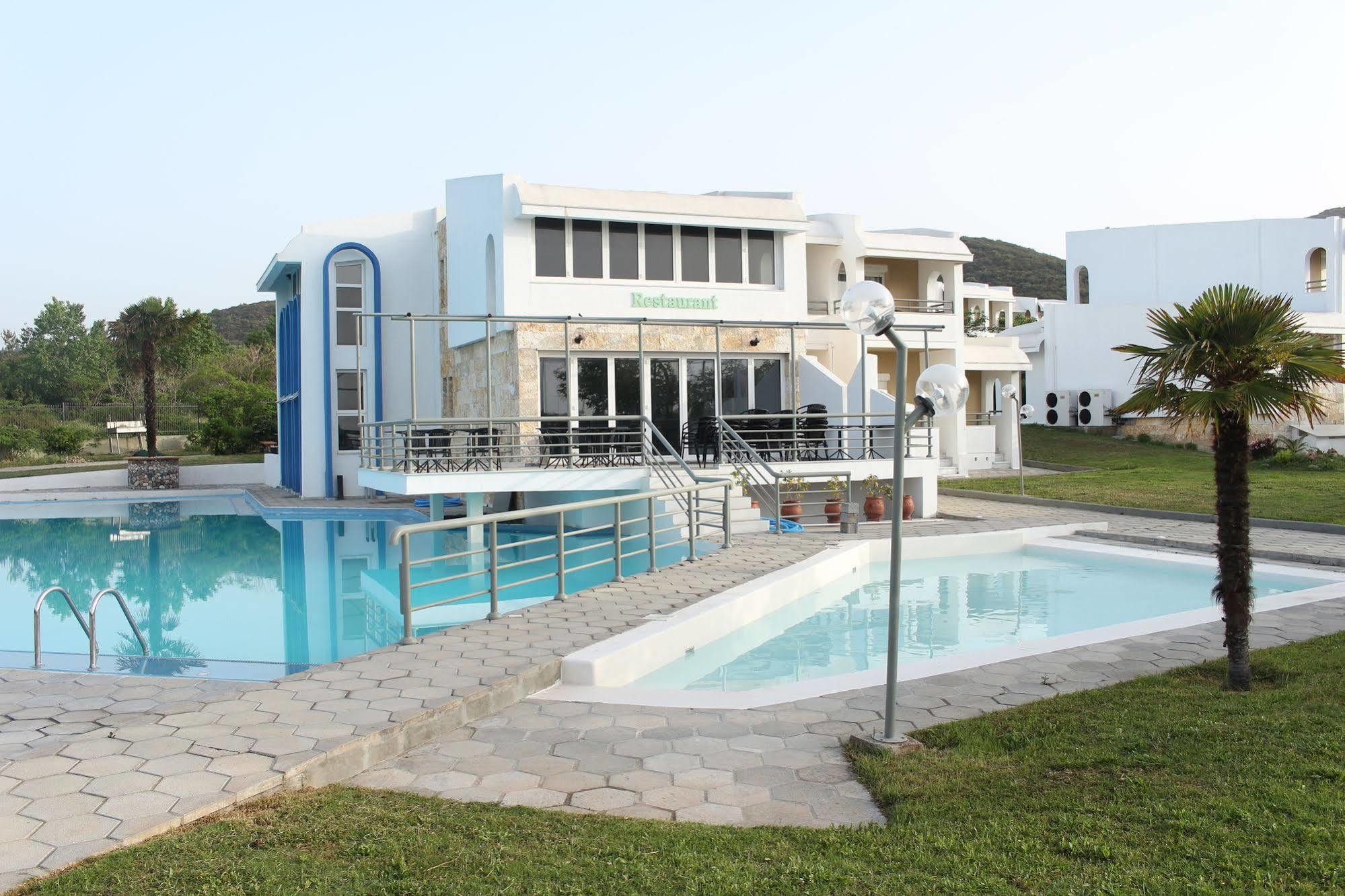 Skion Palace Hotel-bungalows & Boutique 4*