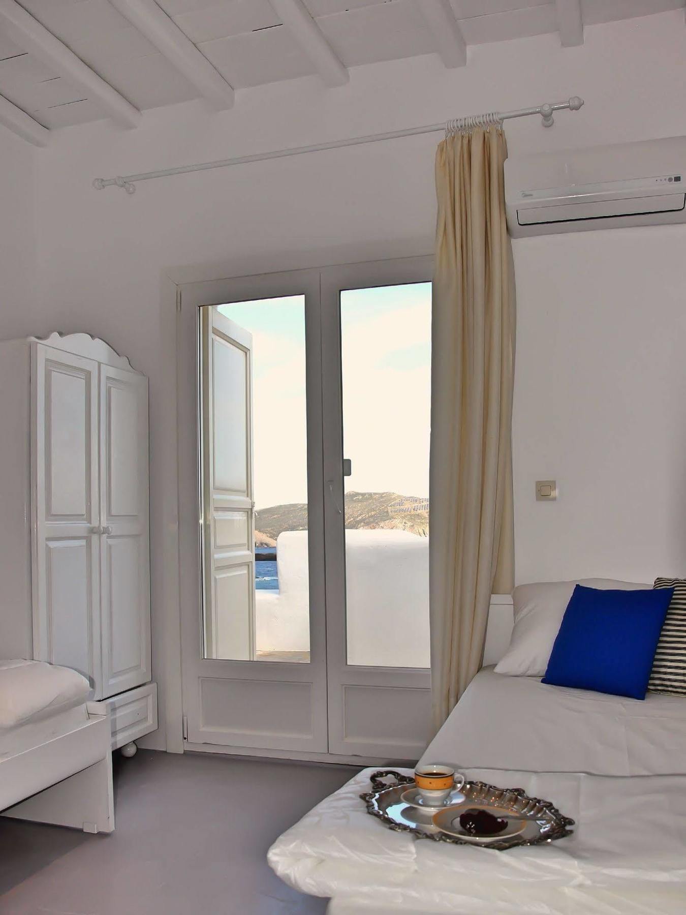 Lucia Area Villa Kalafatis