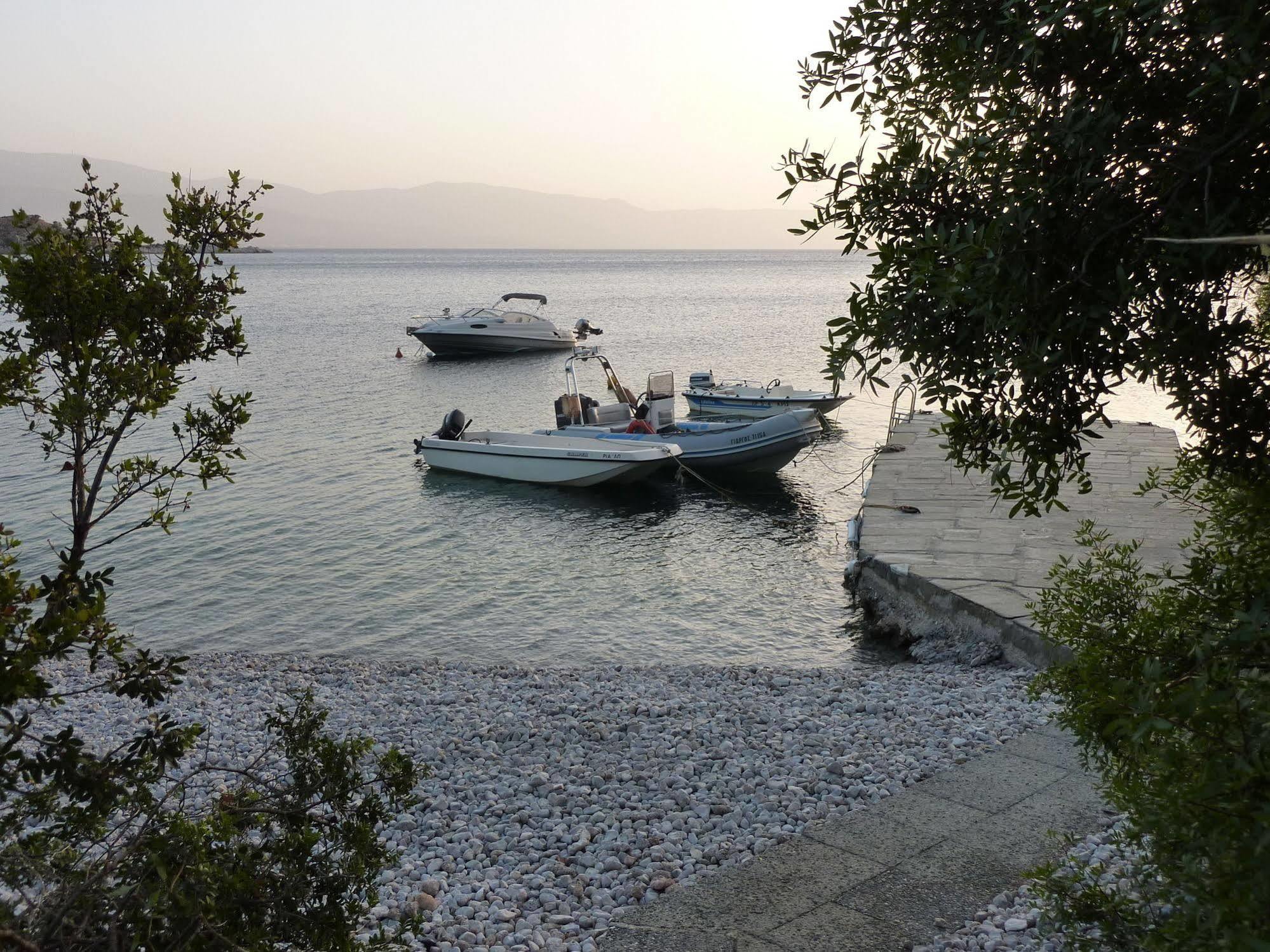 Saronikos Residences * Corinth