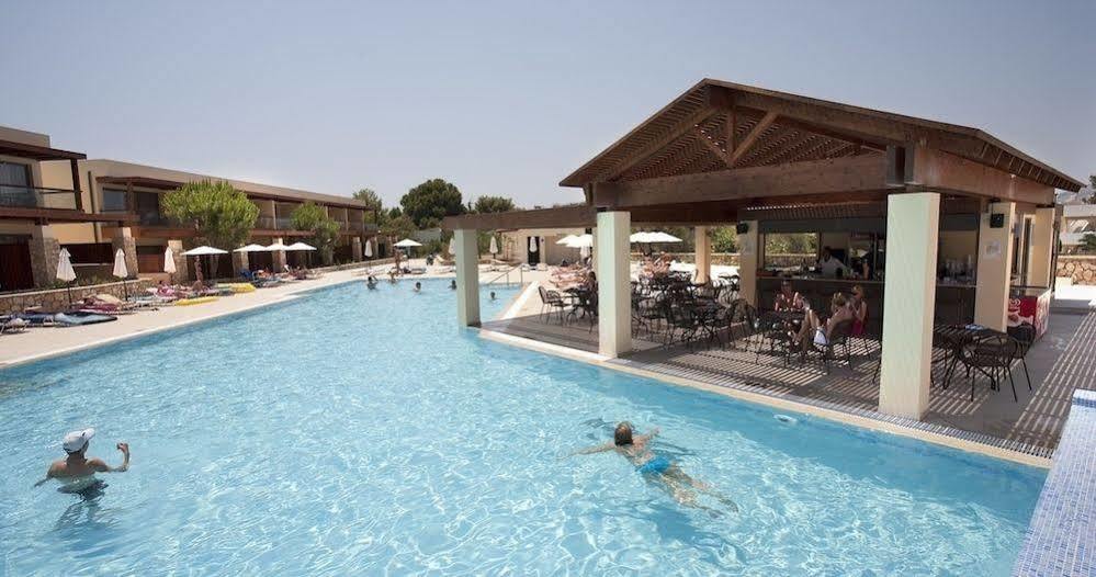 Islands 2* Pefki (Rhodes)