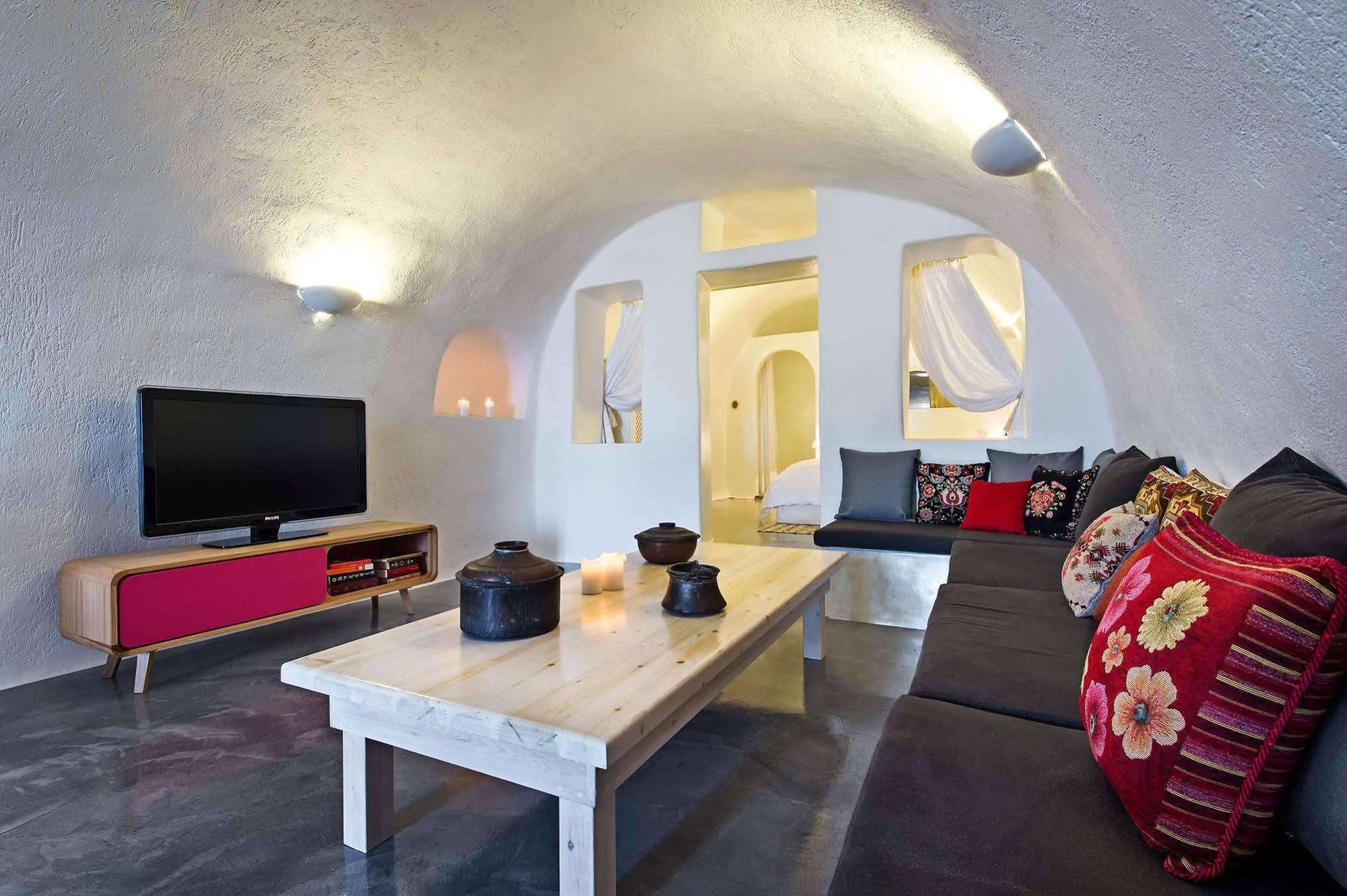 Revelis & Canava Apartment *