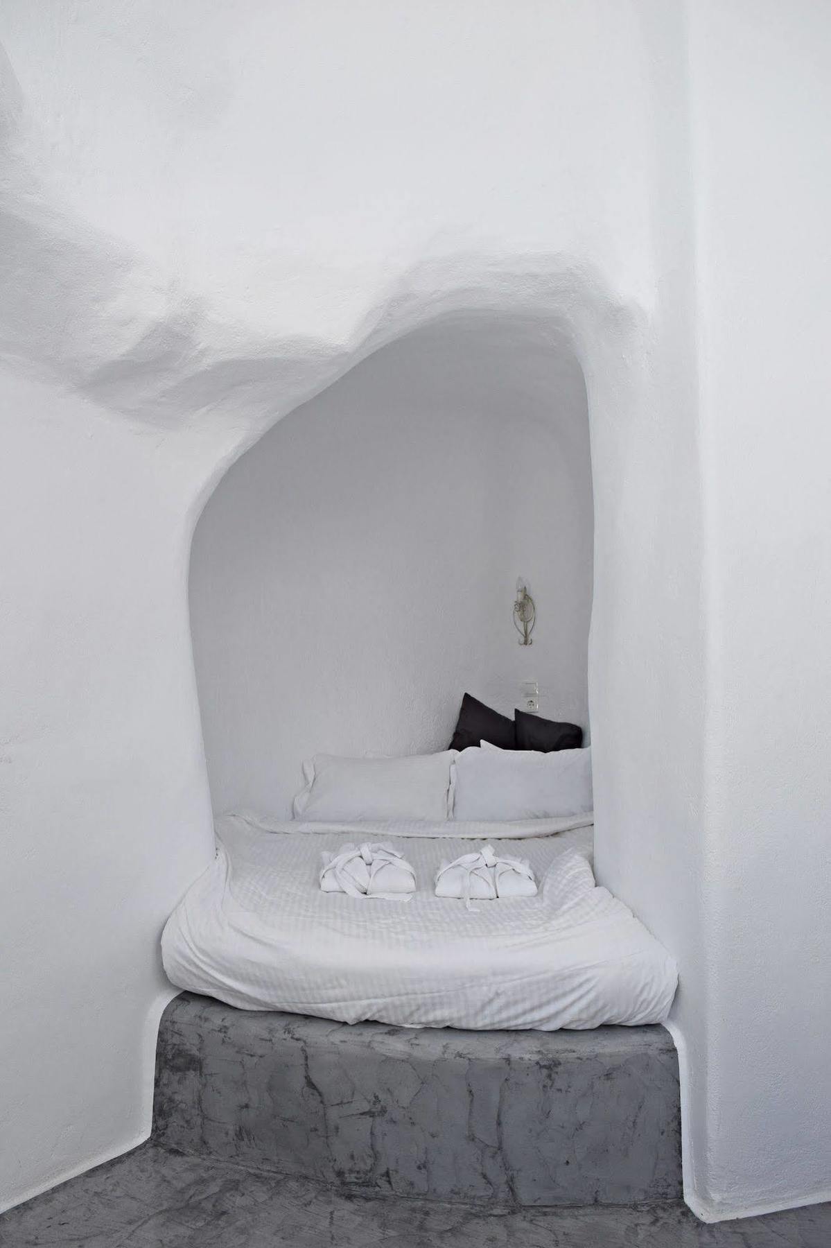 Revelis & Canava * Fira (Santorini)