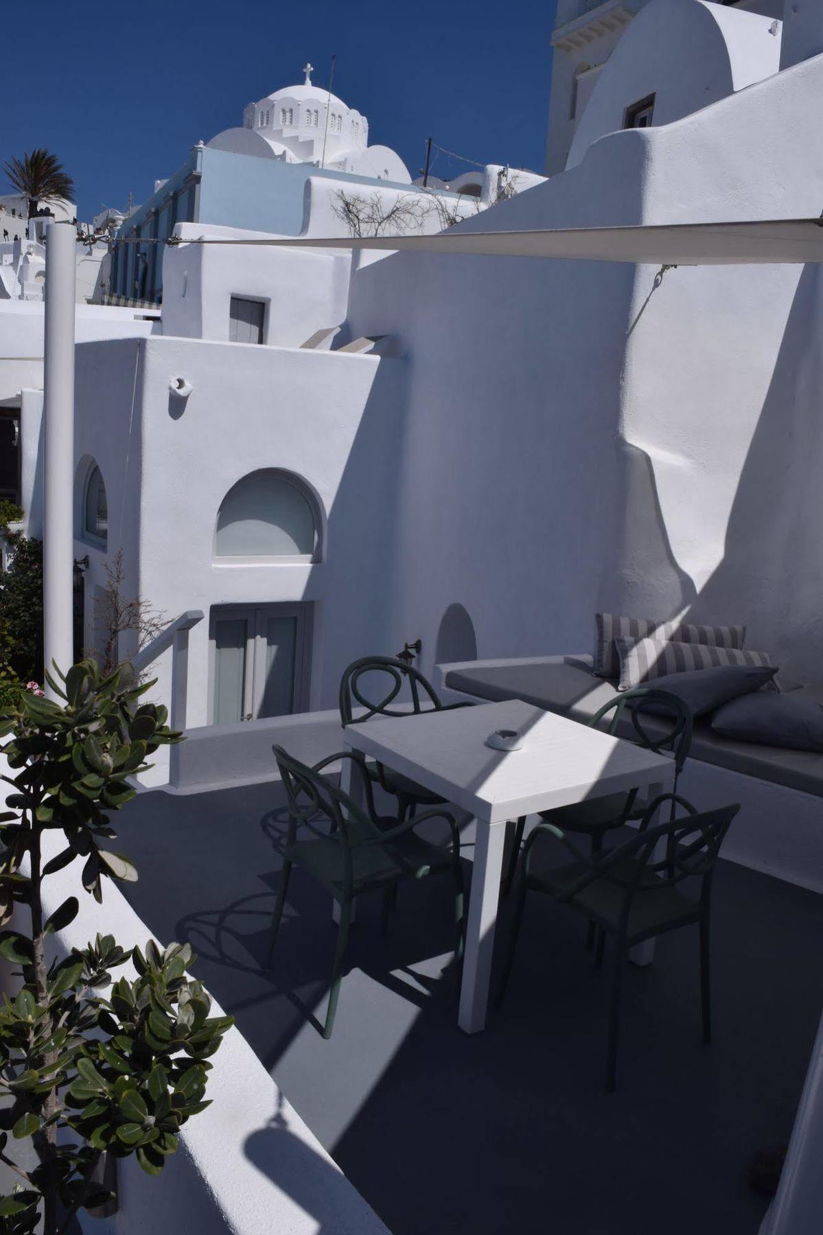 Apartment Revelis & Canava Fira (Santorini)