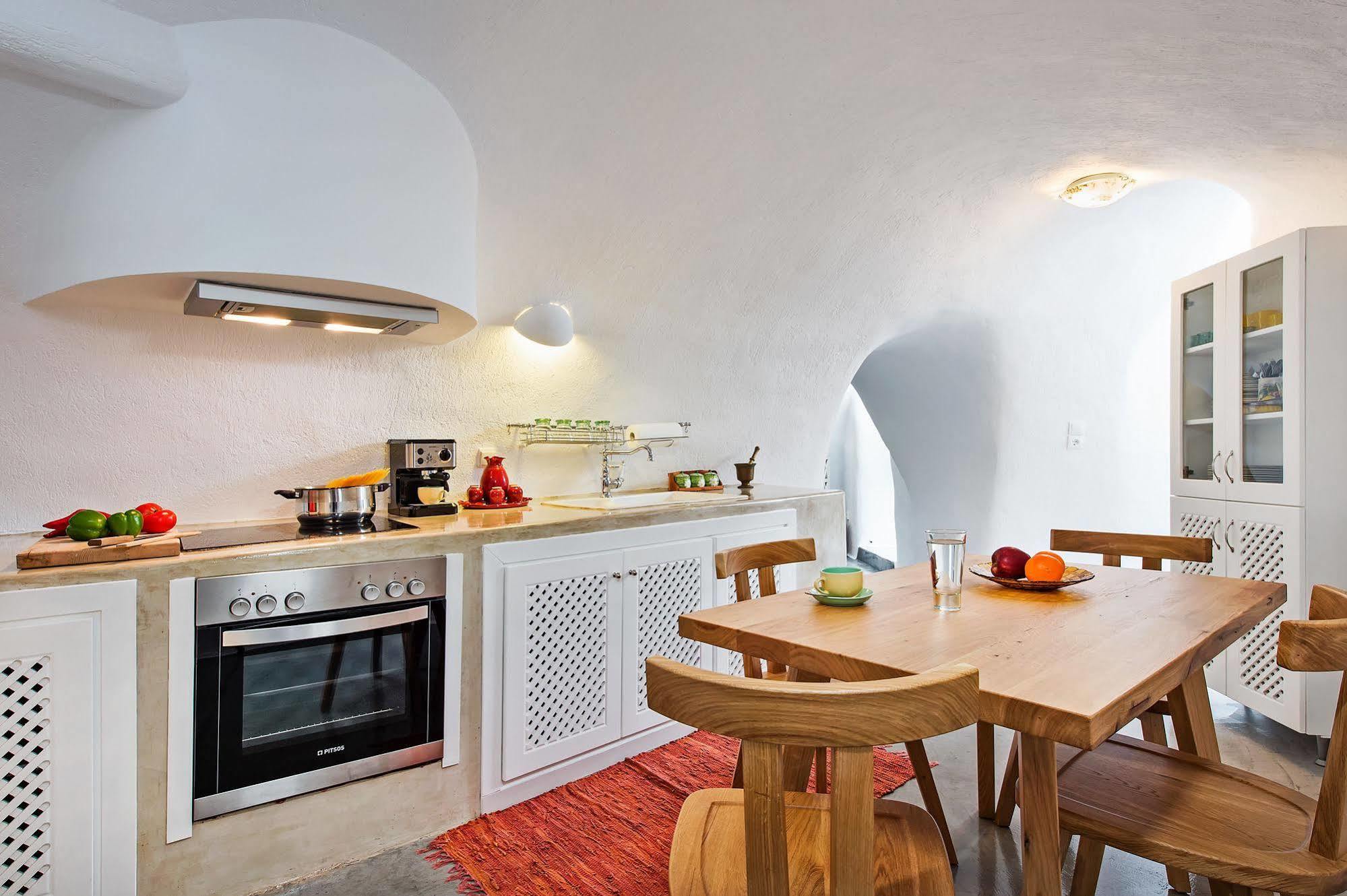 Revelis & Canava Apartment *