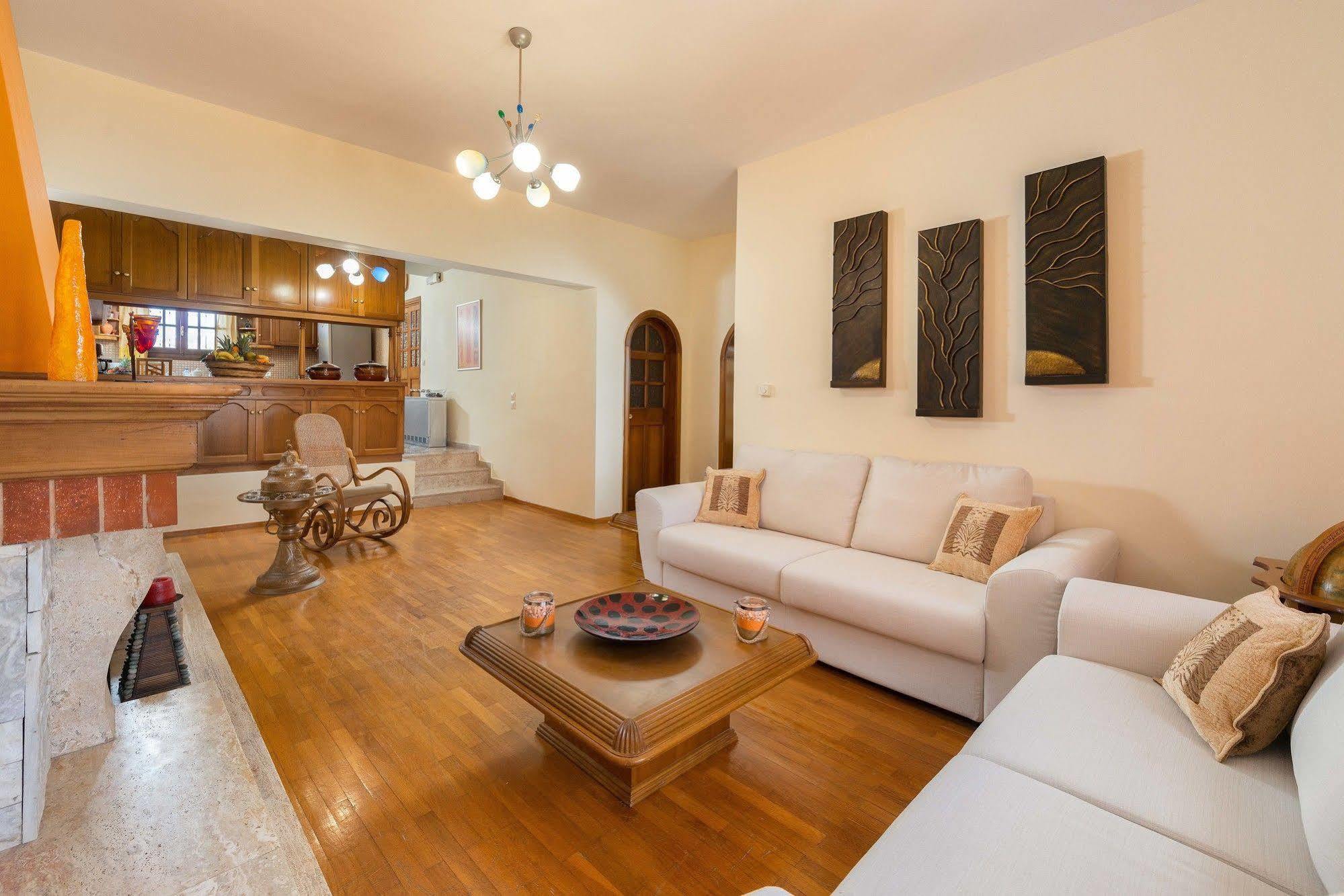 Villa Odysseas *