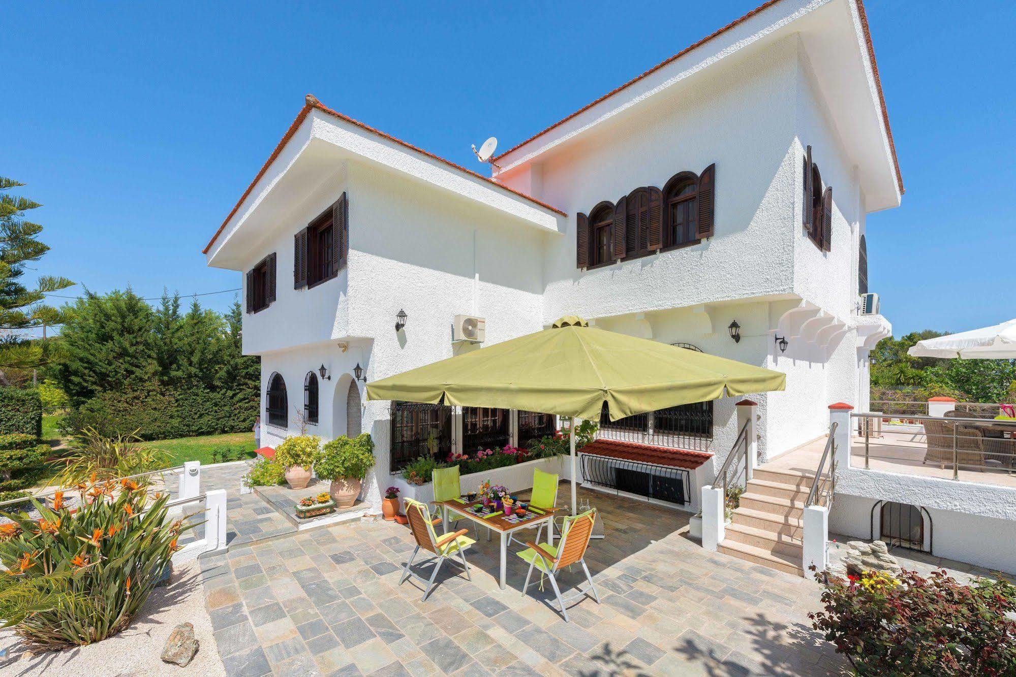 Odysseas Villa *