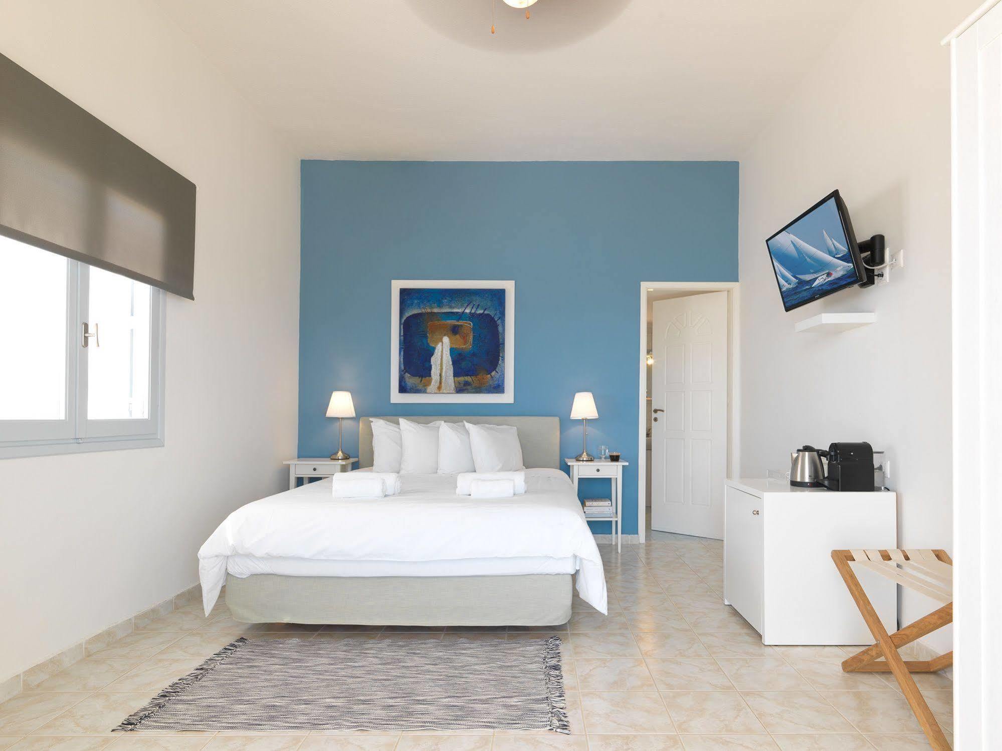 Bonatsa Beach House Hotel 3*