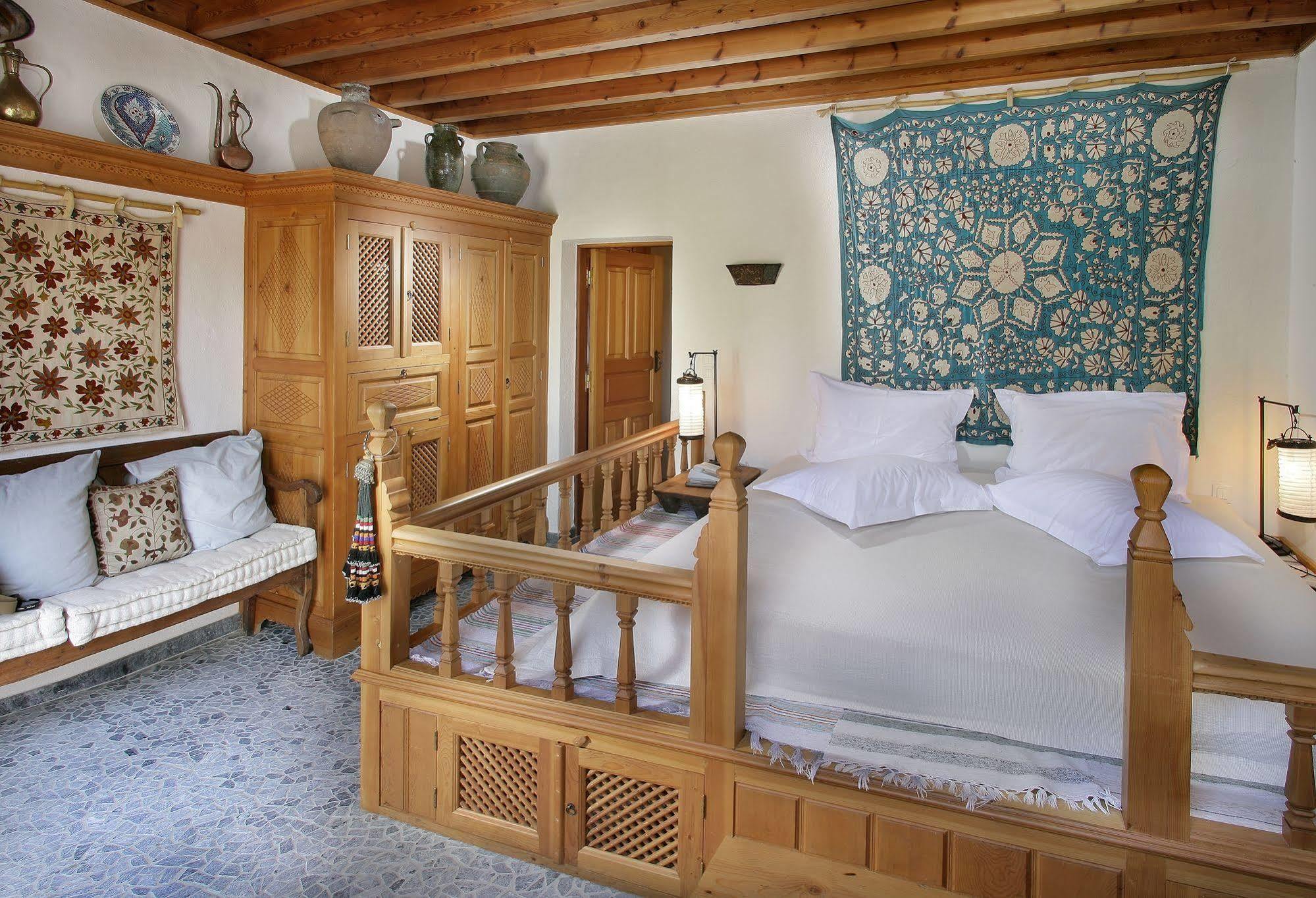 Melenos Art Boutique Hotel 3*