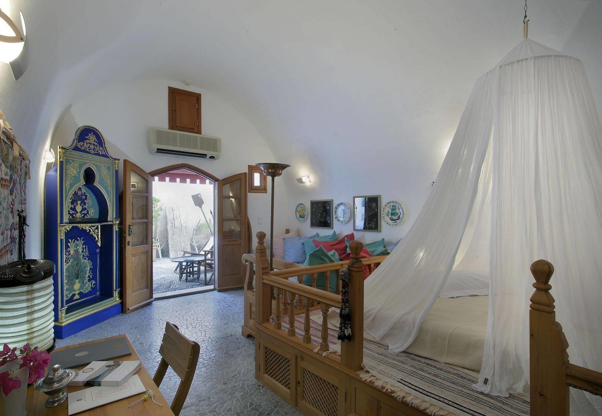 Melenos Art Boutique Lindos (Rhodes)