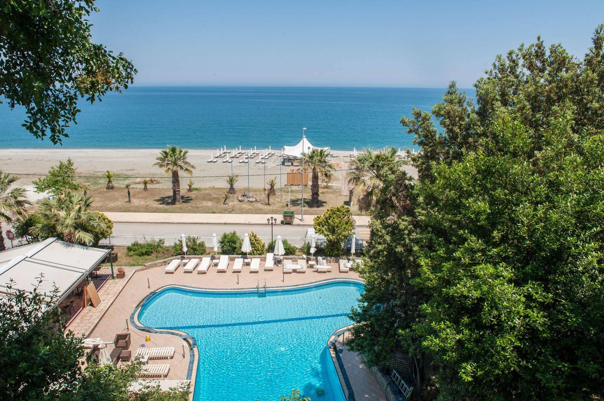 Golden Hotel