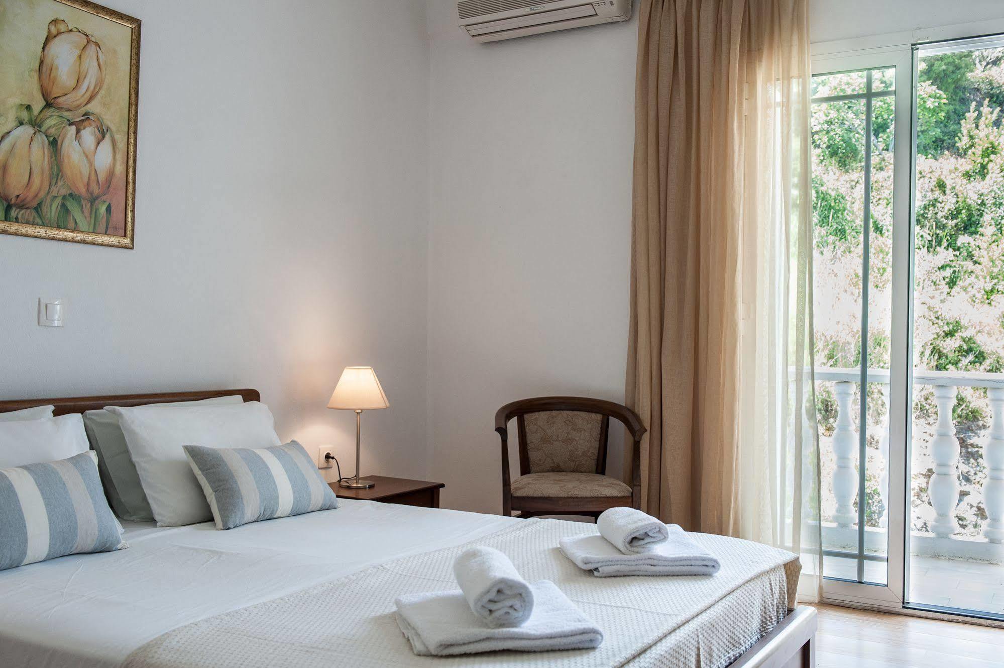 Hotel Golden 3*