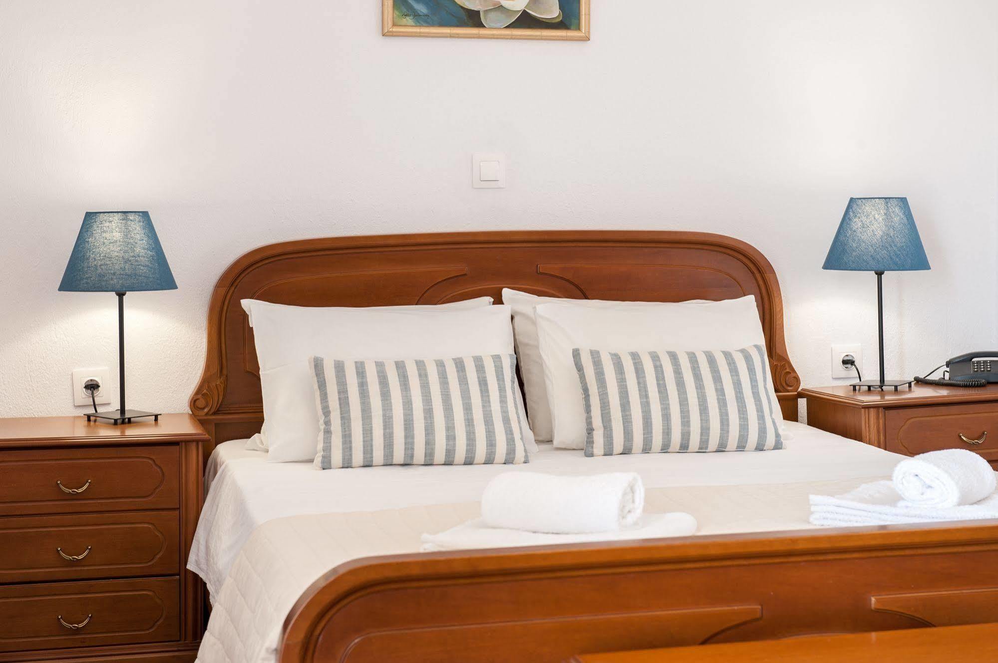 Golden Hotel