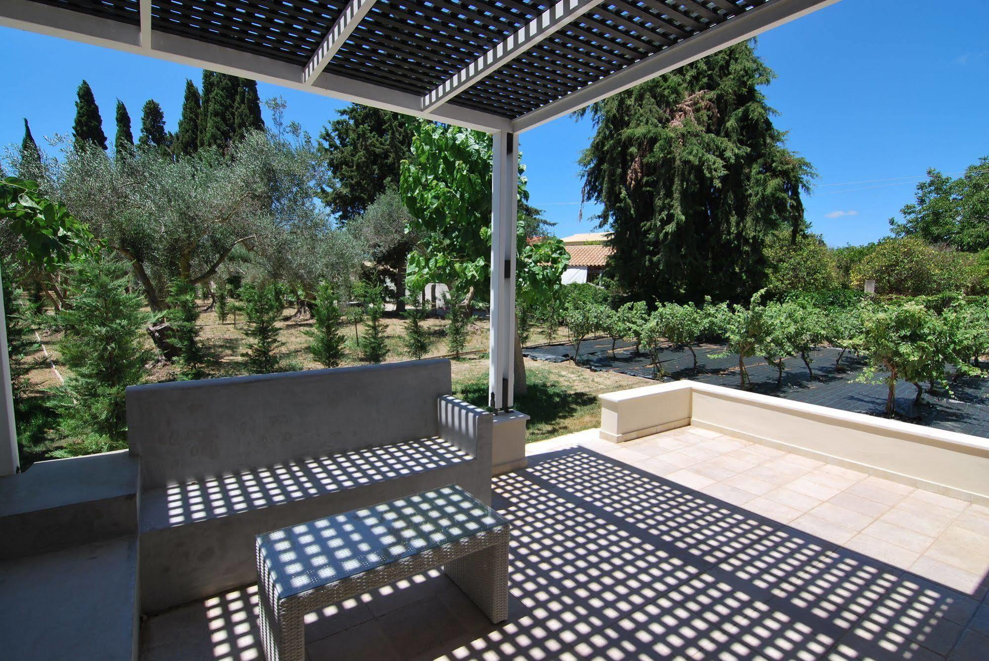 Hotel Cypress Garden Mousata