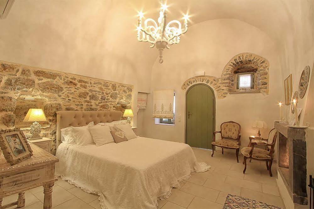 Mastic Hotel 3*