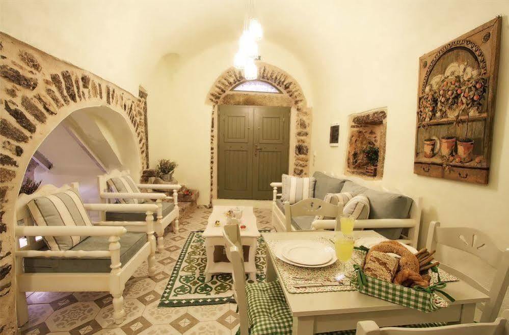 Mastic Hotel 3*