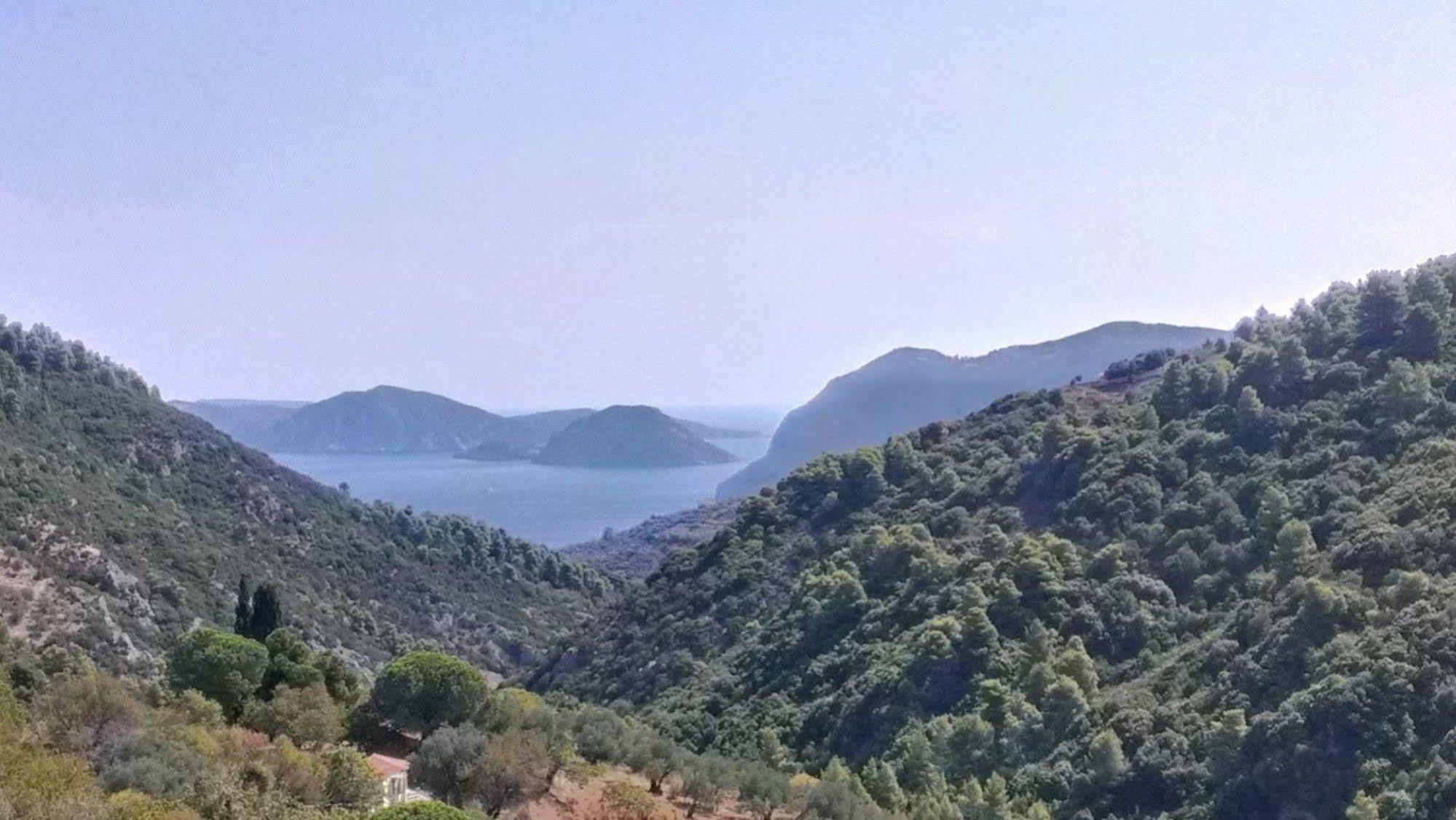 Skopelos Country *