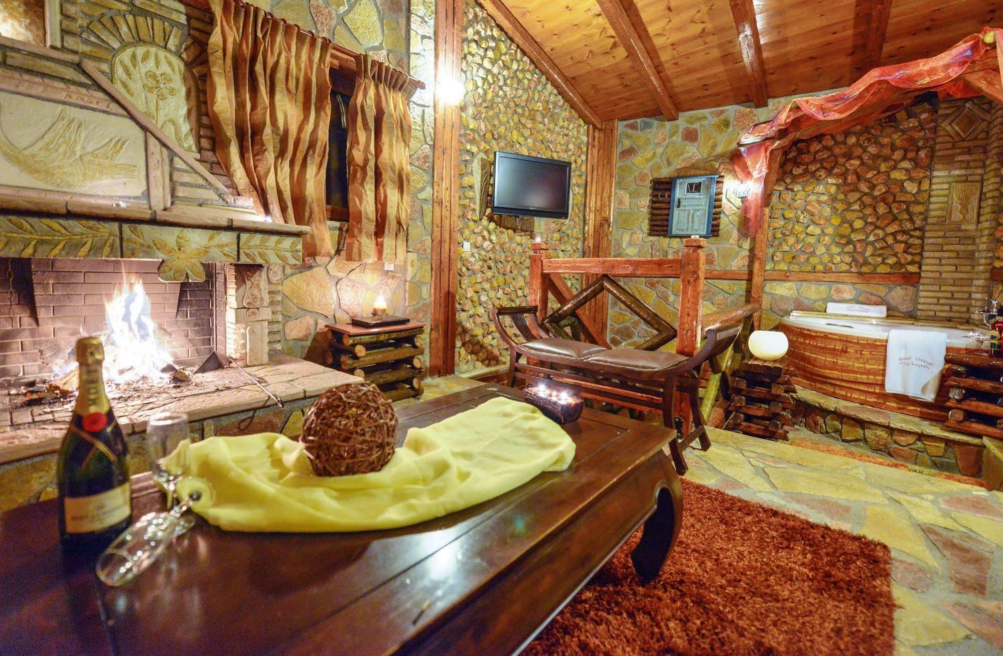 Oneiro Resort Kato Zachlorou