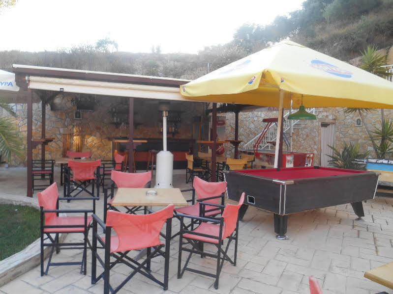 Planos Beach Aparthotel